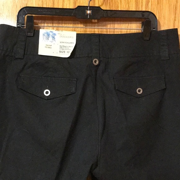 NWT Dockers Chinos Black Capris Size 12 - Picture 9 of 9